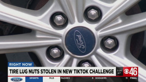 “Lug Nut Challenge - Thử thách tháo đai ốc bánh xe