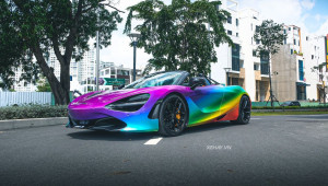 Cận cảnh McLaren 720S Spider với bộ cánh “bảy sắc cầu vồng” độc nhất Việt Nam