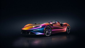 Chiếc McLaren Elva sở hữu ngoại thất có khả năng đổi màu