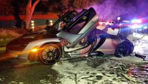 McLaren Senna bốc cháy, đây là chiếc Senna đầu tiên gặp tai nạn với lửa