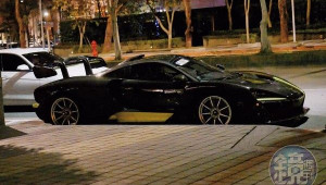 Lâm Chí Dĩnh lái siêu xe McLaren Senna gần 2 triệu USD đi ăn với bạn