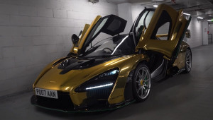 McLaren Senna với dàn áo chrome hoàng kim sáng bóng bị 