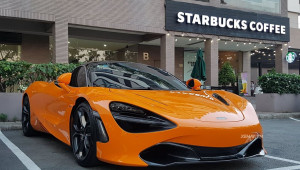 McLaren 720S màu cam của Cường Đô La thu hút mọi ánh nhìn trên phố Sài Gòn