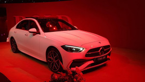Chi tiết Mercedes-Benz C 300 AMG First Edition giá 2,4 tỷ VNĐ vừa ra mắt