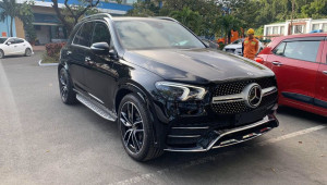 Mercedes-Benz GLE 350d AMG 2020 đầu tiên cập bến Việt Nam với giá lên tới 6,3 tỷ đồng