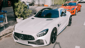 Chiêm ngưỡng Mercedes-AMG GT R màu trắng độc nhất Việt Nam