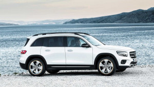 Mercedes-Benz GLB 2020 có gì để đấu với Audi Q3 và BMW X1?