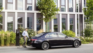 Mercedes-Benz S-Class 2021 có thêm biến thể S580e vừa mạnh mẽ vừa tiết kiệm nhiên liệu