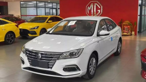 MG5 MT được ưu đãi hàng chục triệu đồng tại đại lý, giá thực tế thấp hơn Hyundai i10