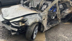 Ô tô điện Tesla bị tố gặp trục trặc khiến tài xế chết cháy trong xe