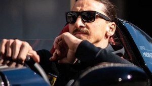 Siêu sao Zlatan Ibrahimovic bất ngờ sắm xế khủng Ferrari Monza SP2