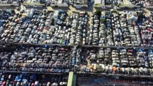 Bên trong nghĩa địa xe sang tại Dubai: Siêu xe Ferrari, Lamborghini, Rolls-Royce la liệt khắp nơi