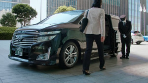 Nissan Elgrand Mobile Work Suite: Giải pháp vừa di chuyển vừa làm việc trong bối cảnh dịch bệnh Covid-19