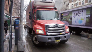 Báo lỗi vi phạm giao thông, công việc kiếm bộn tiền cho người “nhàn rỗi”