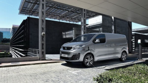 Xe điện Peugeot e-Expert 2021 chạy được liên tục 300 km, dự kiến “lên kệ” vào năm sau