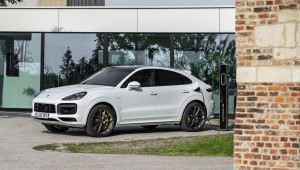 Porsche Cayenne Turbo S E-Hybrid trình làng với sức mạnh 670 mã lực