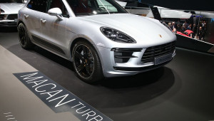 Porsche Macan Turbo 2020 ''tranh thủ chiếm sóng'' tại Frankfurt 2019