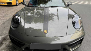 Porsche 911 Carrera GTS 992 bản số sàn của ông Đặng Lê Nguyên Vũ lần đầu được xuống phố