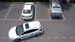 Những nguyên tắc lùi xe ô tô mà tài xế nào cũng nên biết