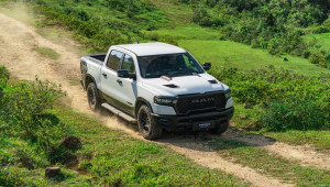 Ram 1500 mới ra mắt Việt Nam với hai phiên bản Rebel và RHO, giá từ 3,75 - 5,5 tỷ đồng