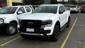 Ford Ranger bản PHEV lần đầu lộ diện trên đường phố, về Việt Nam dễ tạo nên cơn sốt