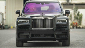 Cận cảnh Rolls-Royce Cullinan Black Badge 2024 tại Việt Nam