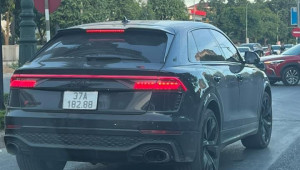 Cận cảnh Audi RS Q8 độc nhất Việt Nam về làm dâu xứ Nghệ