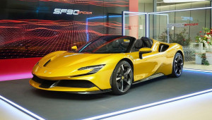 Siêu phẩm Ferrari SF90 Spider đã có mặt tại châu Á: Chiếc xe mui trần đẹp không tì vết