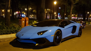Lamborghini Aventador SV Coupe xuống phố mừng Quốc Khánh 2/9