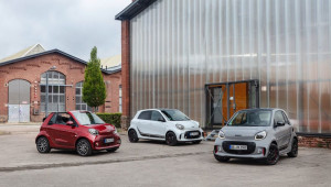 Cặp đôi Smart EQ ForTwo và ForFour 2020 chính thức lộ diện với ngoại hình mới nhưng hệ truyền động lại gây thất vọng