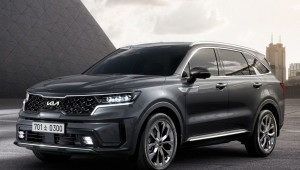 Kia Sorento 2022 ra mắt: Thêm nhiều trang bị, sử dụng logo mới