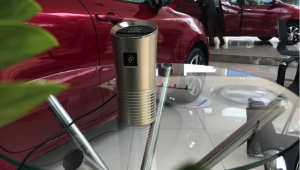 Suzuki Việt Nam tặng 100 máy lọc không khí tại Showroom Suzuki World cho khách hàng