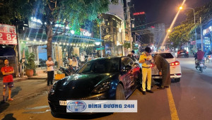 Bình Dương: Nữ tài xế say xỉn đâm trúng Porsche Panamera trị giá gần 10 tỷ đồng