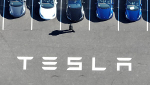 Bị cáo buộc nhận thù lao quá cao, ban lãnh đạo Tesla phải trả lại hơn 700 triệu USD