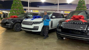 Đại Gia BĐS Vân Đồn chi cả trăm tỷ mua xe sang làm quà Tết cho nhân viên