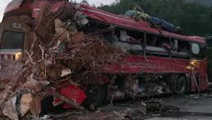 Bí ẩn chiếc xe tải trong vụ tai nạn thảm khốc làm 41 người thương vong ở Hòa Bình