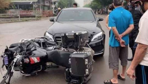 Thái Nguyên: Xe sang Mercedes-Benz va chạm với Motor BMW do người nước ngoài điều khiển