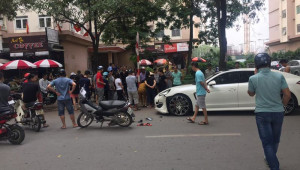 Hà Nội: Trước kỷ nghỉ lễ, thanh niên đi Honda Wave tông trúng 