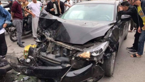 Hà Nội: Mới lái xe, tài xế Mazda3 gây tai nạn liên hoàn ngày Valentine