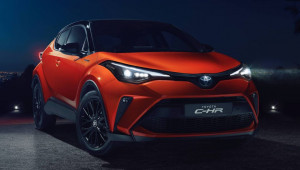 Toyota C-HR 2020 chốt giá 750 triệu đồng tại Anh Quốc, bản hybrid mạnh tới 181 mã lực