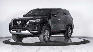 Khám phá Toyota Fortuner phiên bản bọc thép siêu an toàn của INKAS