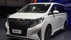 Có lưới tản nhiệt 