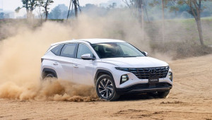 Hyundai Tucson giảm giá niêm yết tới 50 triệu đồng, tăng sức cạnh tranh với Mazda CX-5