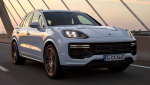 Porsche ra mắt Cayenne Turbo E-Hybrid 2024 – mẫu Cayenne mạnh mẽ nhất từ trước đến nay