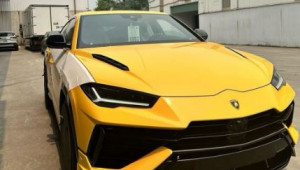 Youtuber Huấn “Hoa Hồng” chơi lớn tậu Lamborghini Urus S hơn 16 tỷ đồng ?