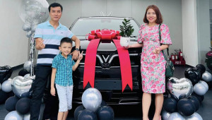 Nữ chủ xe VinFast: Phái nữ ai cũng nên có cho mình một chiếc xe điện!