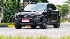 VinFast bất ngờ công bố hoãn việc điều chỉnh giá xe, Lux và Fadil tiếp tục hưởng chính sách 