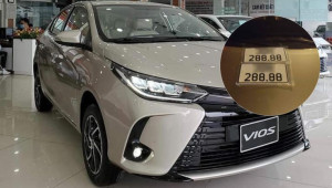 Đeo biển tứ quý 8, Toyota Vios 