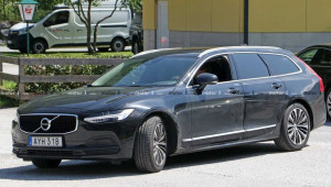 Volvo V90 facelift bất ngờ lộ diện trên đường phố