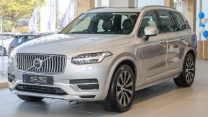 Volvo XC90 2021 ra mắt Malaysia với 2 phiên bản, giá từ 1,991 tỷ đồng